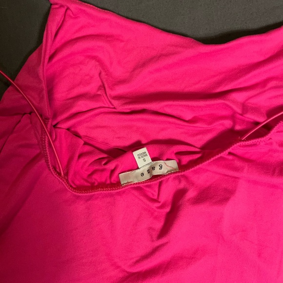 Hot pink spaghetti strap crop top - Picture 3 of 3